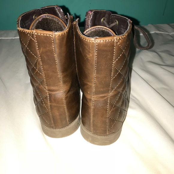 cute boots - Picture 3 of 3